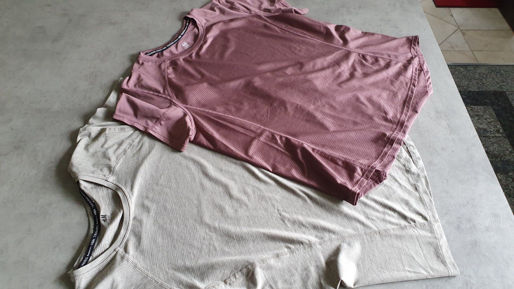 H&M T-Shirts: Sport T-shirt XL – Neu (gemäss Beschreibung) aus Freienstein von Widder11