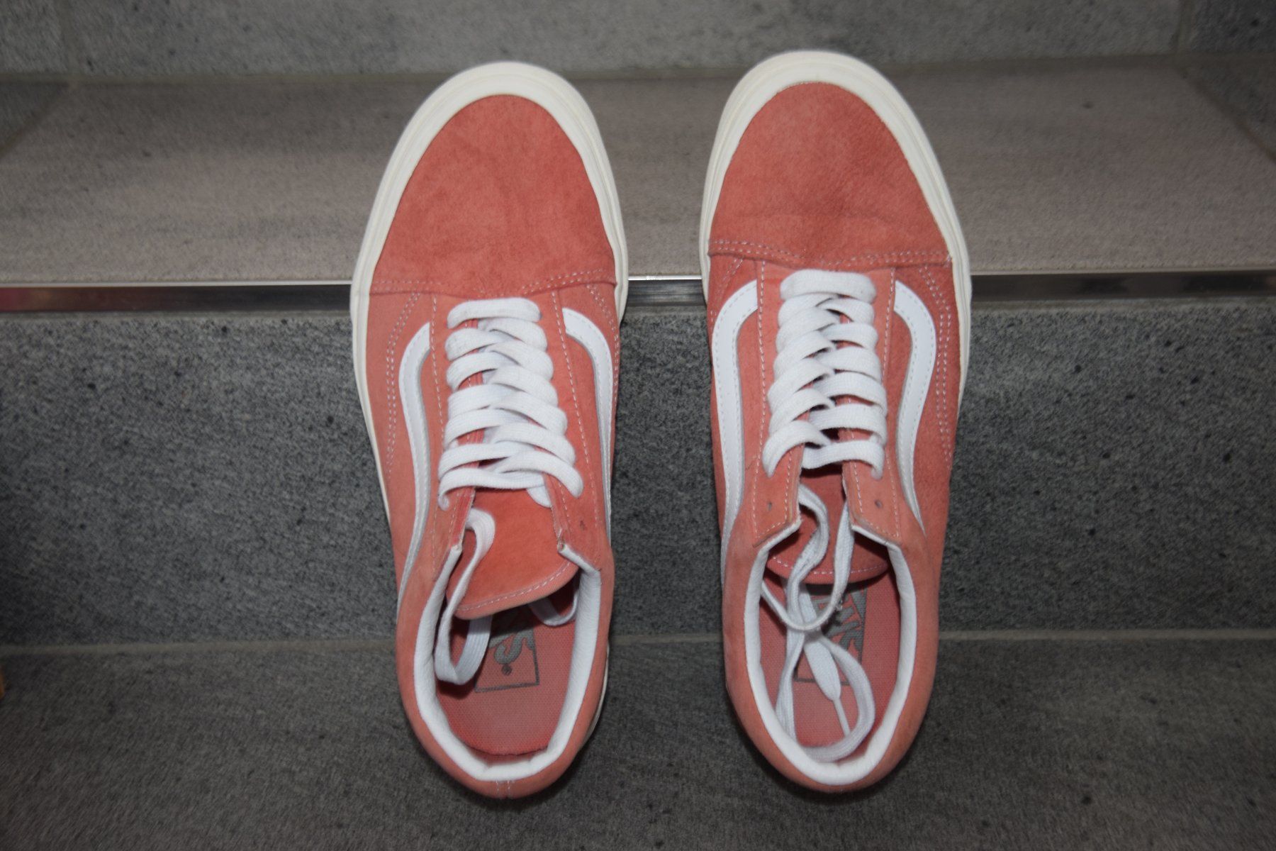Vans Scarpe da uomo: Vans Old Skool Classic Pink Salmon Suede gr. 41 – Usato da Mezzovico venduto da finsteraar 1