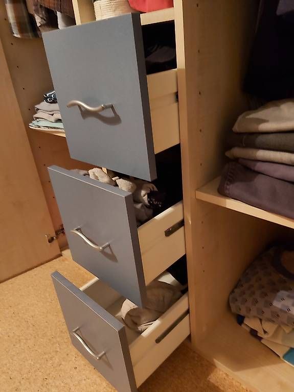 Armadi: Schrank 2 türig – Usato da Salmsach venduto da bri_2l69 1
