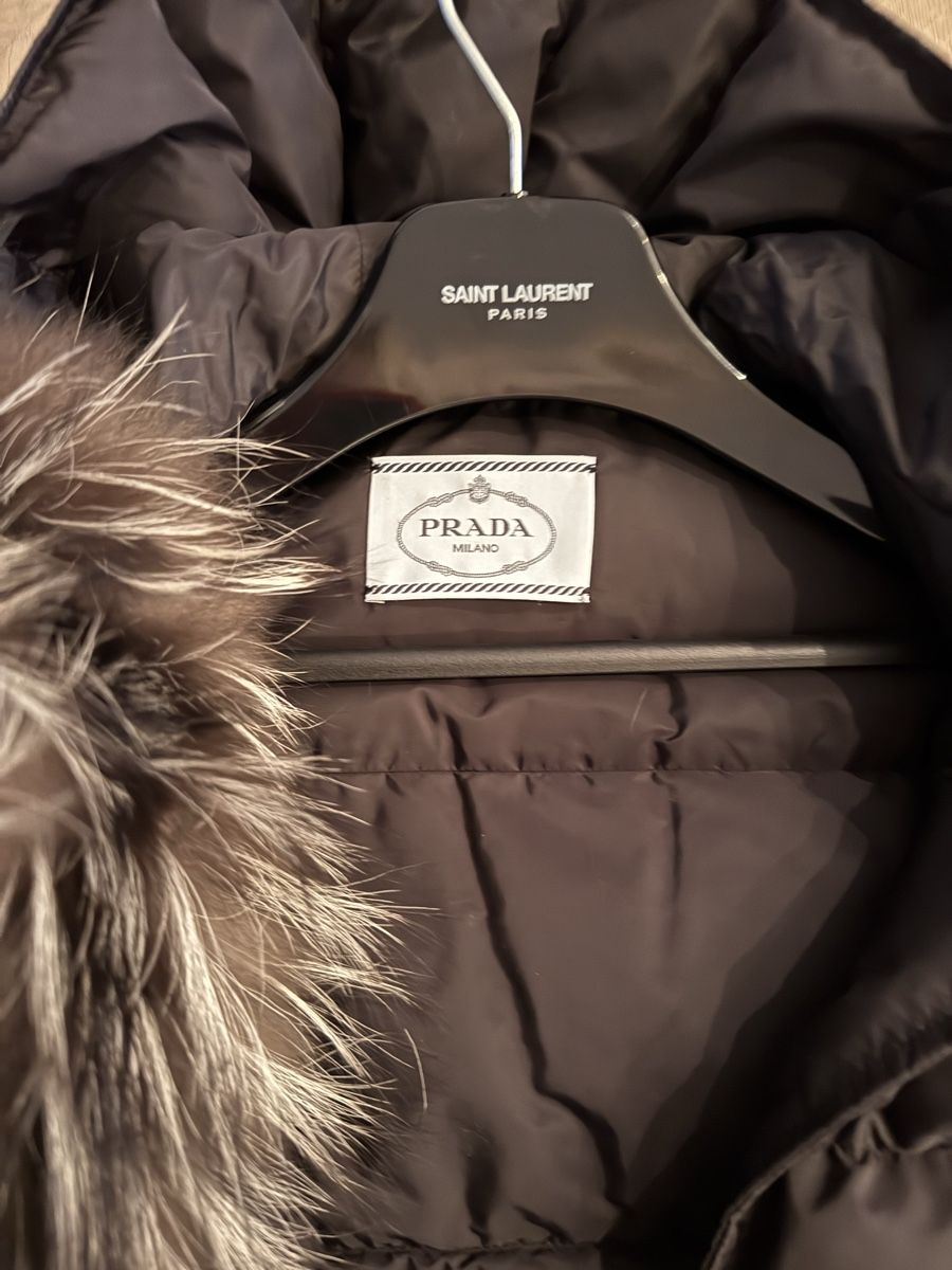 Prada Giacche: Prada Daune Jacke aus re-nylon – Usato da Wädenswil venduto da Climena 3