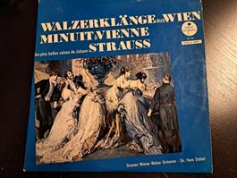 Johann Strauss - Walzerklänge Aus Wien/Minuit À Vienne (LP)