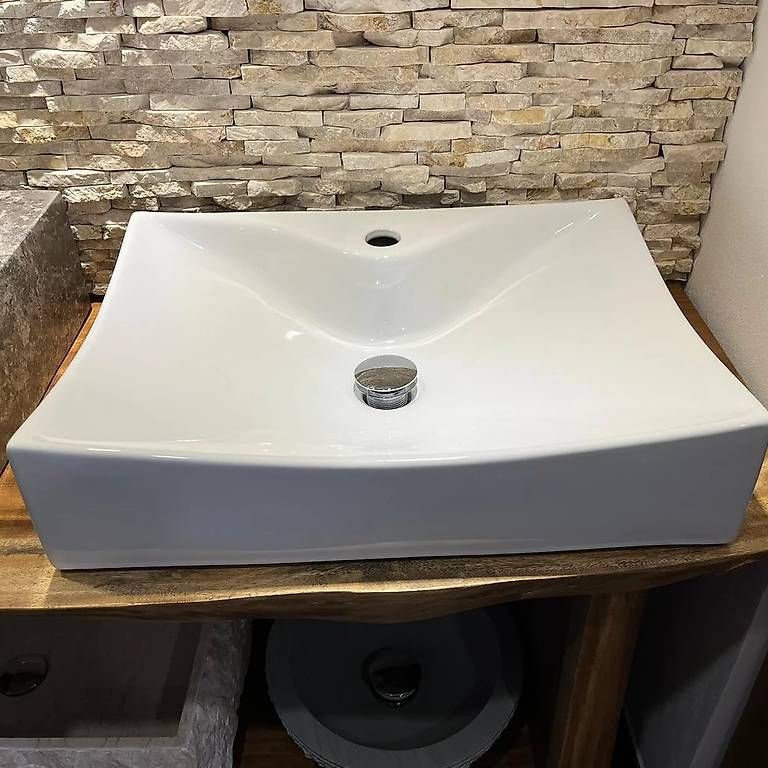 Lavabi & lavandini: Weiss Glanz Keramik-Waschbecken – Nuovo e nell'imballaggio originale da Berikon venduto da al7_7jyx