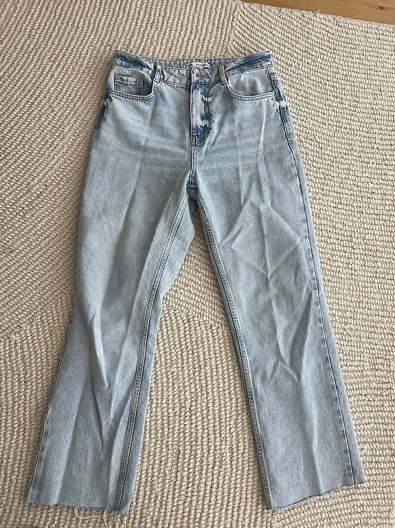 Jeans: Hellblaue Zara Jeans  Grösse 38 – D'occasion à Aarau par micheelehug