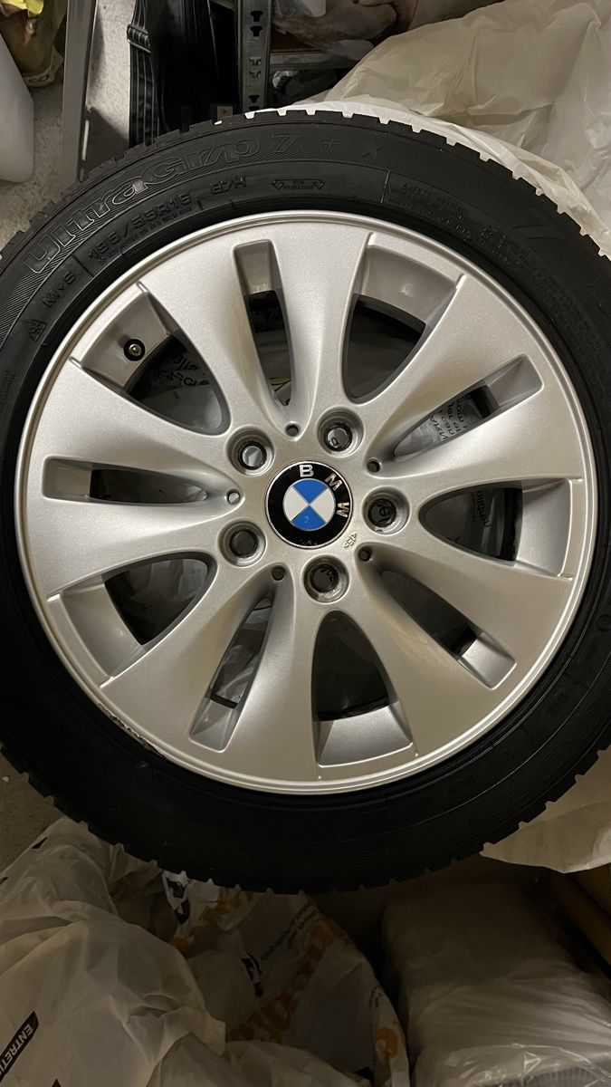 BMW Pneumatici & Ruote complete: 16" BMW Styling 229 V-Speiche 1er E87 E88 E81 E82 – Usato da Cham venduto da tgizug