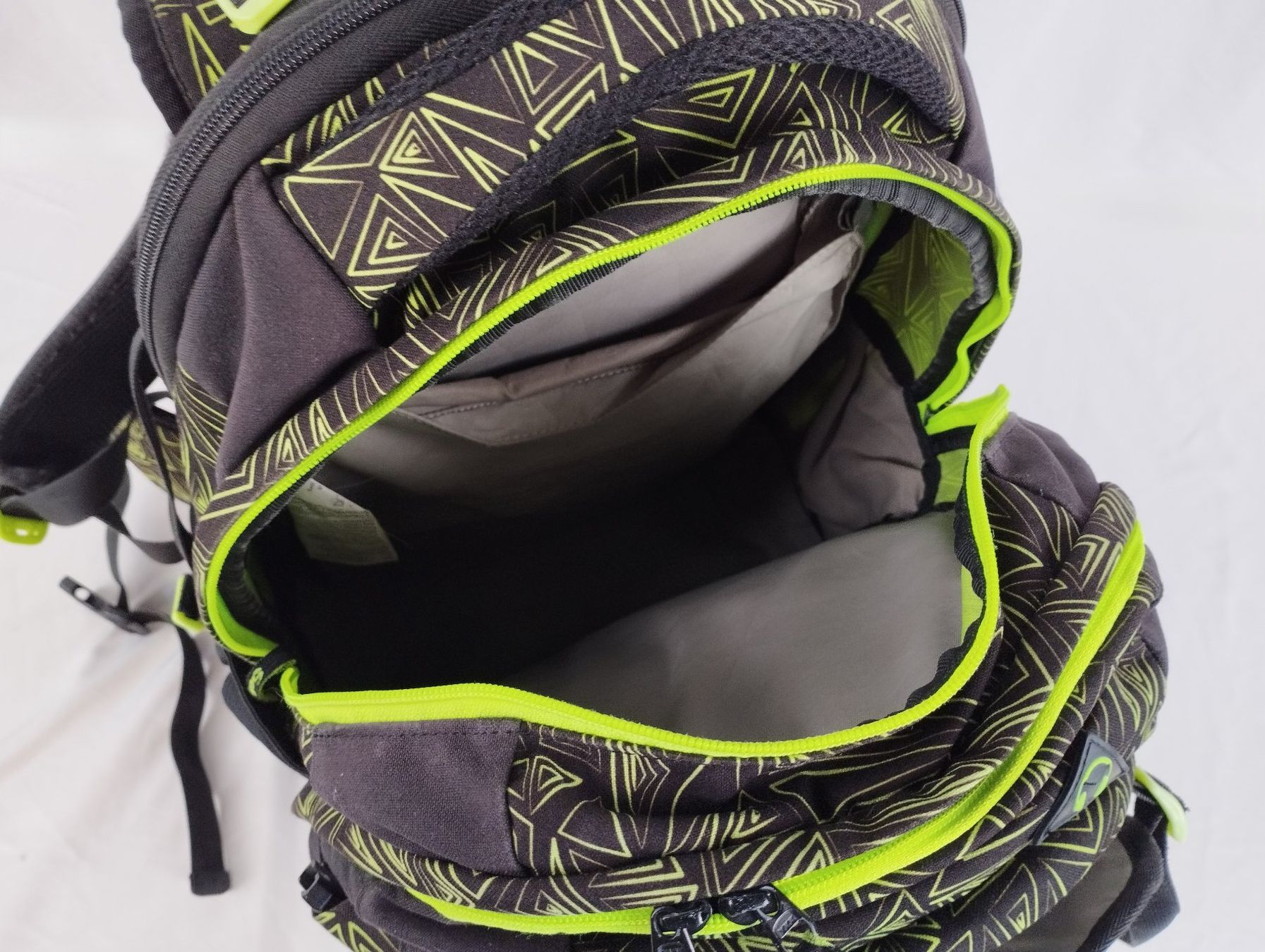 Satch Sacs & sacs à dos: SATCH Schul-Rucksack – D'occasion à Schübelbach par Restwert_Schubelbach 4