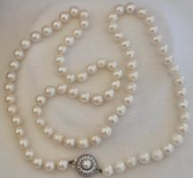 Collier antique en perles naturelles, fermoir en Or 18ct/750