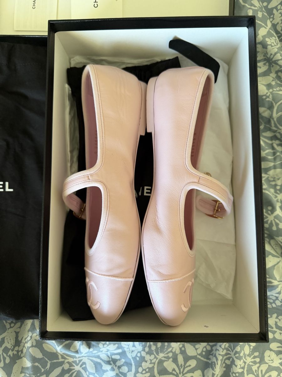 Chanel Chaussures femmes: Chanel Mary Jane Wunderschön! 40 – D'occasion à Fruthwilen par Mariya13 2
