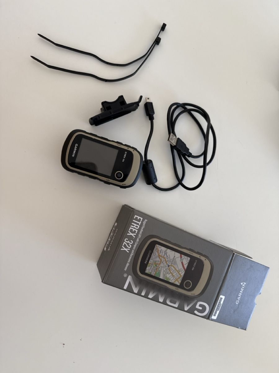 Garmin Computer & Strumenti di misurazione: Garmin eTrex 32x GPS – Nuovo (secondo la descrizione) da Zürich venduto da luc_5ynd 1