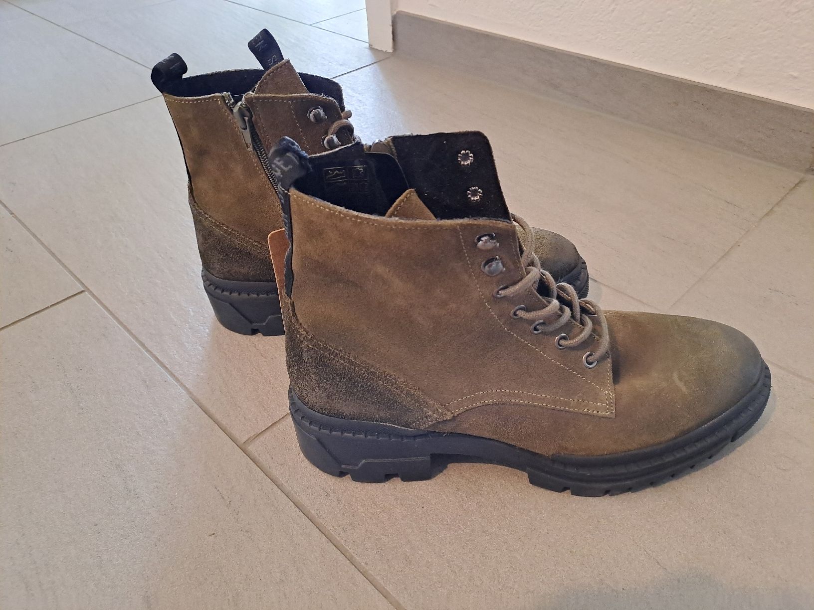 Steve Madden Scarpe da uomo: neue Boots Winterschuhe Wildleder – Nuovo e nell'imballaggio originale da Basel venduto da suberi_Sach 1
