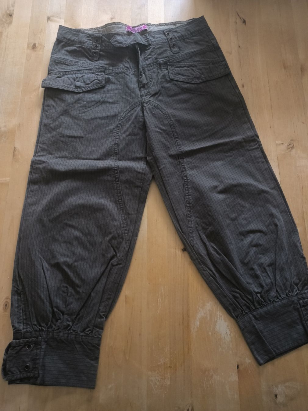 Hosen: Pantalon CKS rayé, taille 16 ans, 176 style cargo – Gebraucht aus Attalens von frakimir
