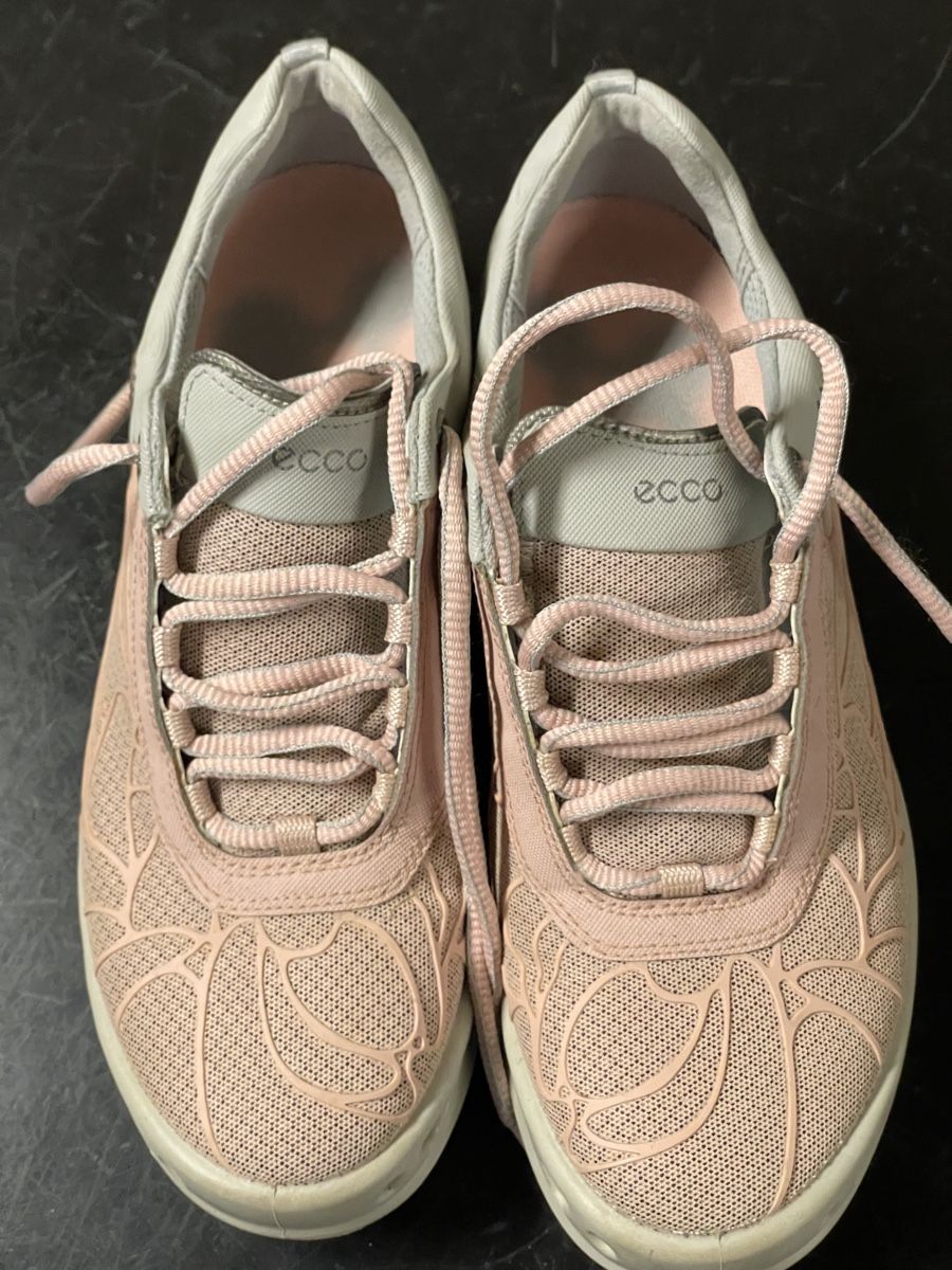 Ecco Scarpe da donna: Ecco Golfschuhe Damen Gr. 36/37 – Usato da Wittenbach venduto da Flubbinenkitter