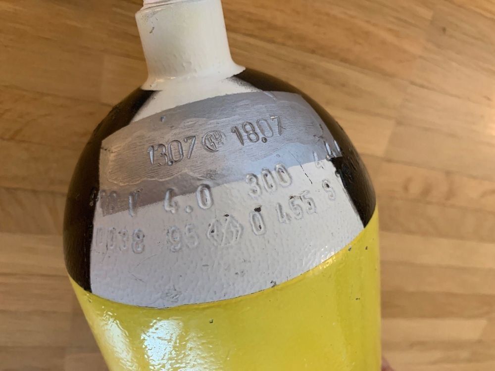 Tauchflaschen: Druckluftflasche-atemluftflasche – Gebraucht aus Wichtrach von  2