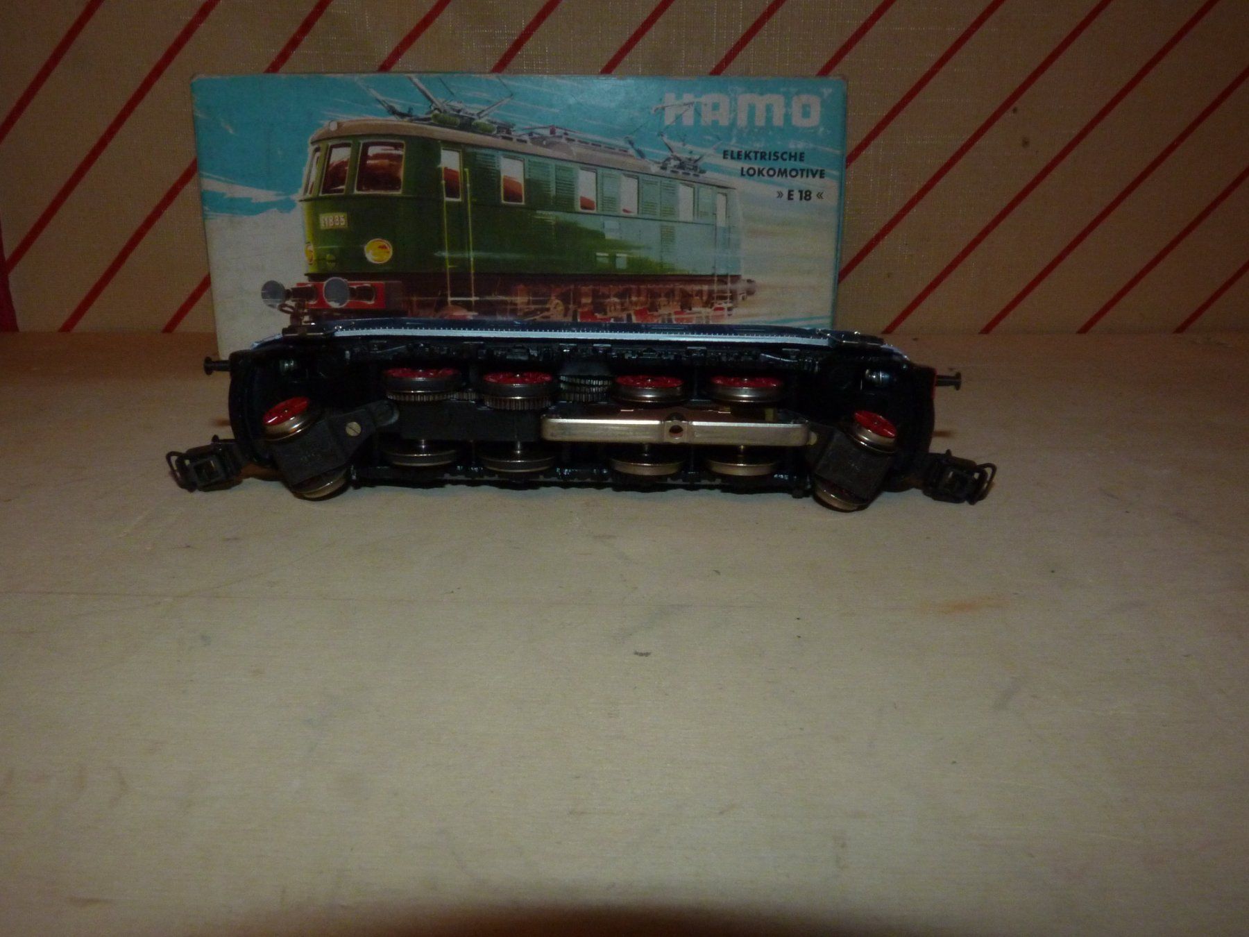 Märklin Modellini di ferrovie: E 18 der DB Märklin Spur H0 – Usato da Rudolfstetten venduto da Rrst1968 2