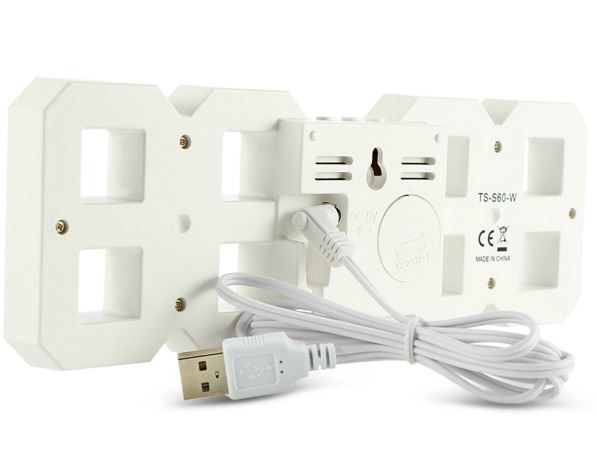 Uhren: Uhr Digital 3D Glowing Night Mode Helligkeit einstellbar – Neu und originalverpackt aus Unterägeri von RmOnline 3