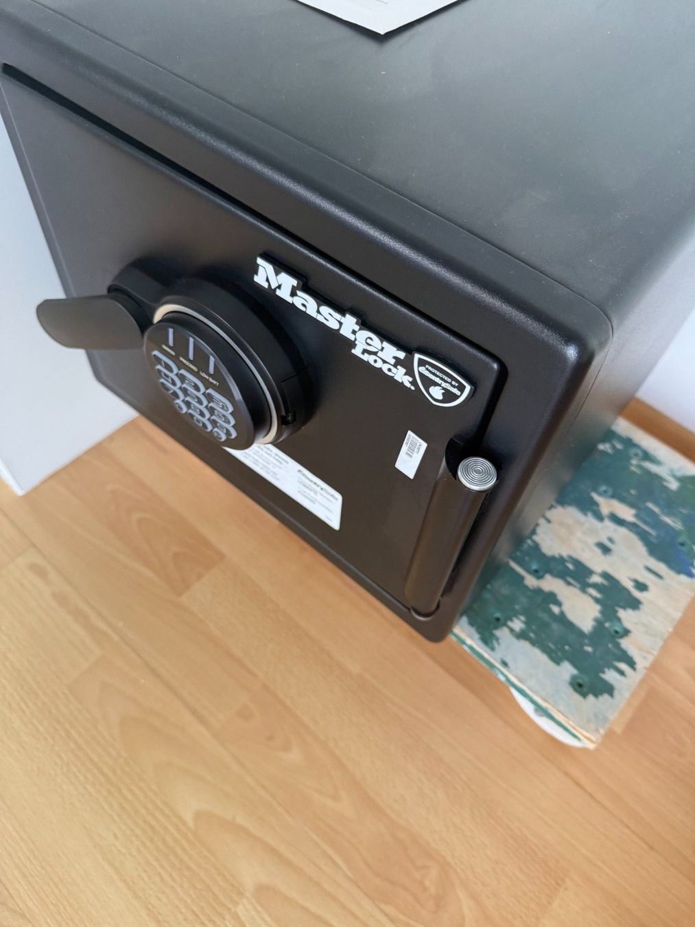Coffre-fort: Coffre Masterlock NEUF – D'occasion à Tramelan par com_shc6 2