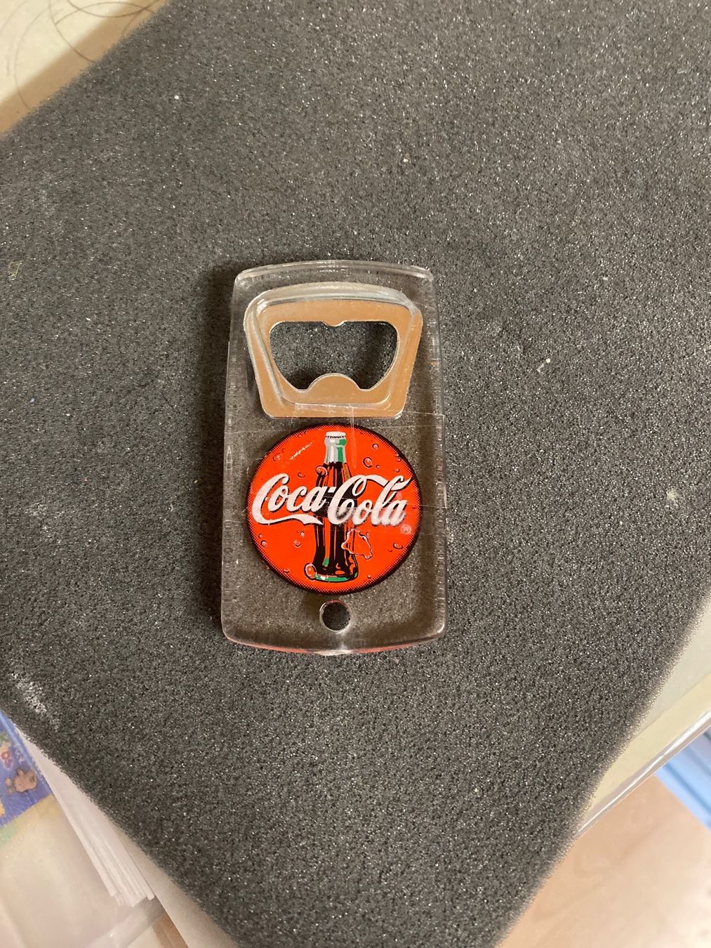 Coca-Cola Schlüsselanhänger & - bänder: DECAPSULEUR  BOUTEILLE - COCA COLA – Gebraucht aus Le Brassus von cinema13 1