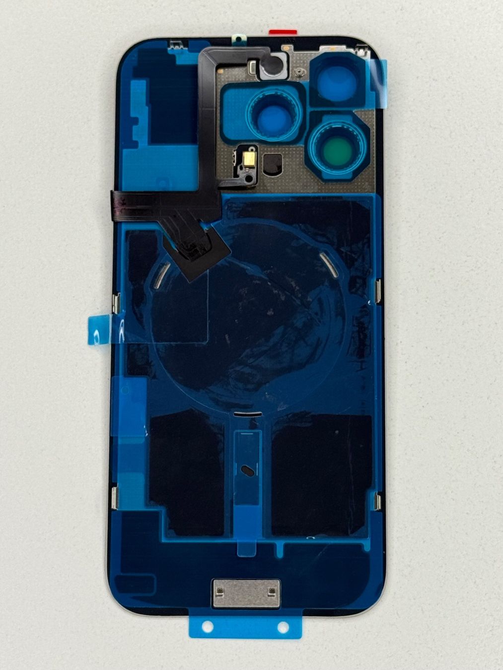 Apple Telefoni cellulari / Smartphones: Vitre Arrière pour iPhone 16 Pro Max avec NFC | Flash – Nuovo e nell'imballaggio originale da Zug venduto da ElPhone 1