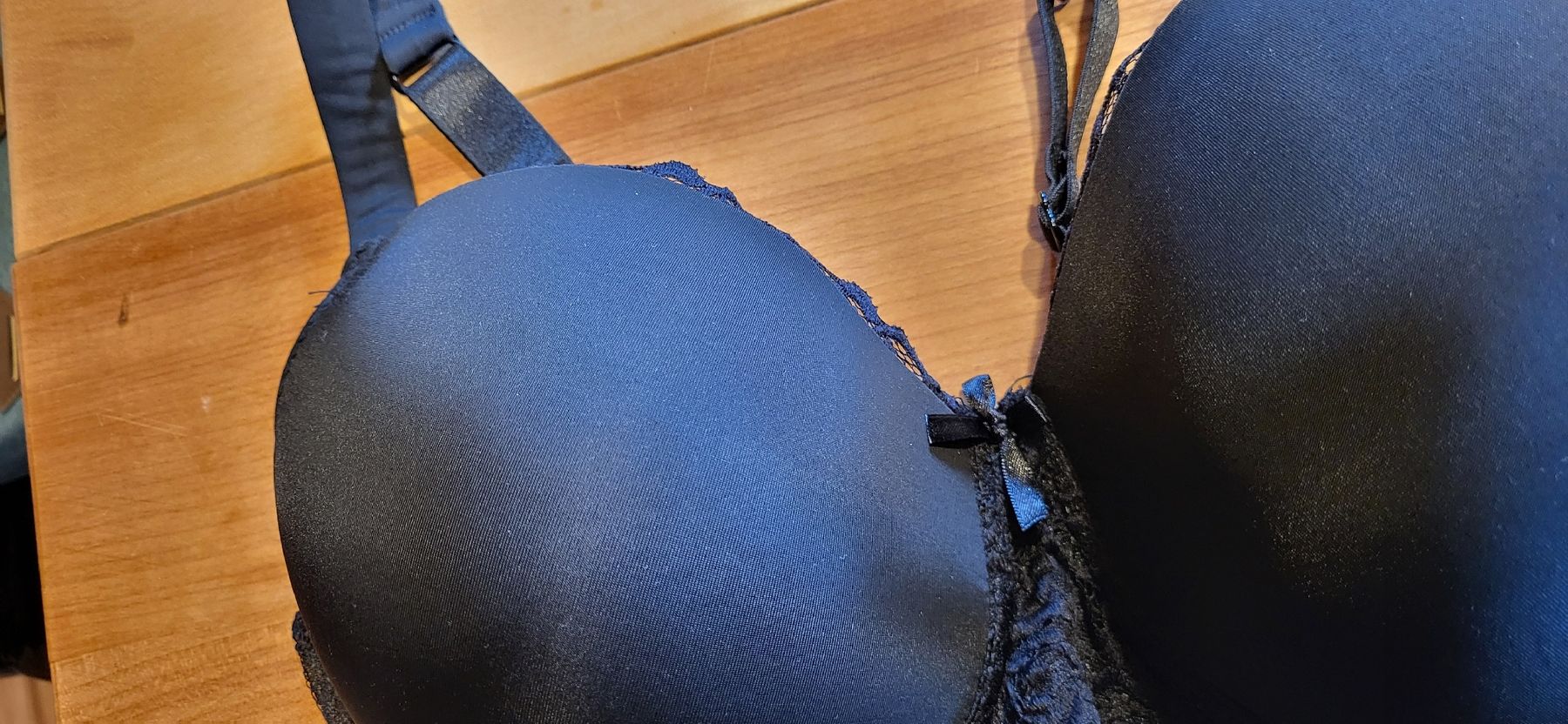 Sonstige Unterwäsche: BH 95 D mit Slip 3 x XL schwarz – Neu (gemäss Beschreibung) aus Schweizersholz von fuchs06 2