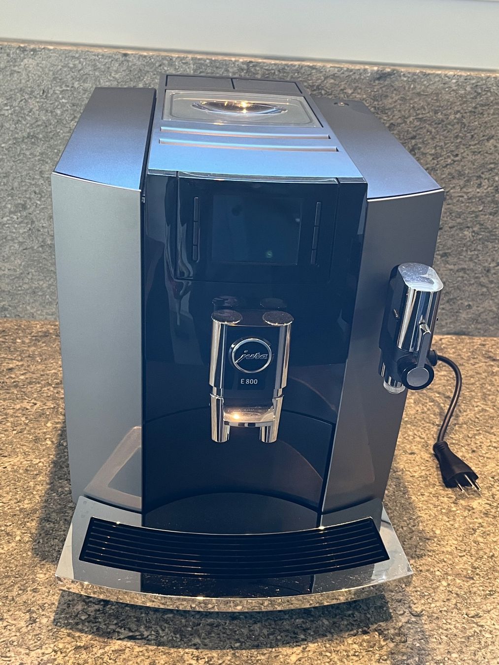 Jura Macchine per caffè & Macchine per espresso: JURA Vollautomat E 800 – Usato da Bürchen venduto da Tigne 3