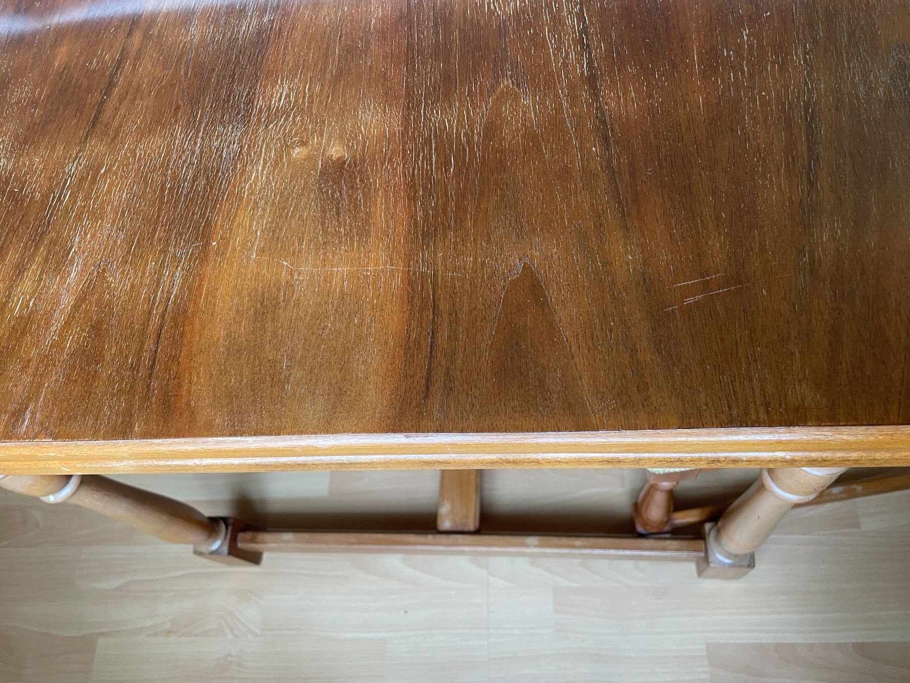 Set di tavolo e panche: Tisch mit 6 Stühlen – Usato da Fahrwangen venduto da Rehtse03 7
