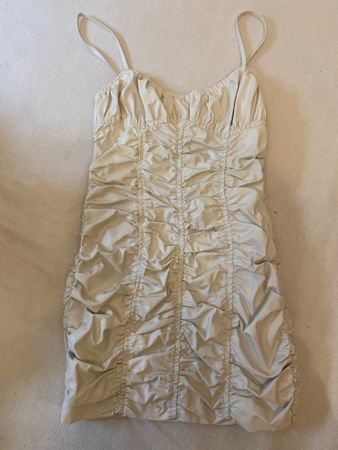 Kleid von NA-KD (Grösse 36)