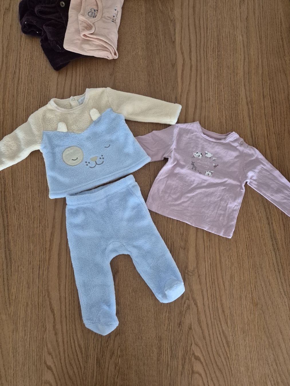 Lotti & Set di vestiti: Babykleider Grösse 68 Paket 2 – Usato da Goldach venduto da Mona.93 5