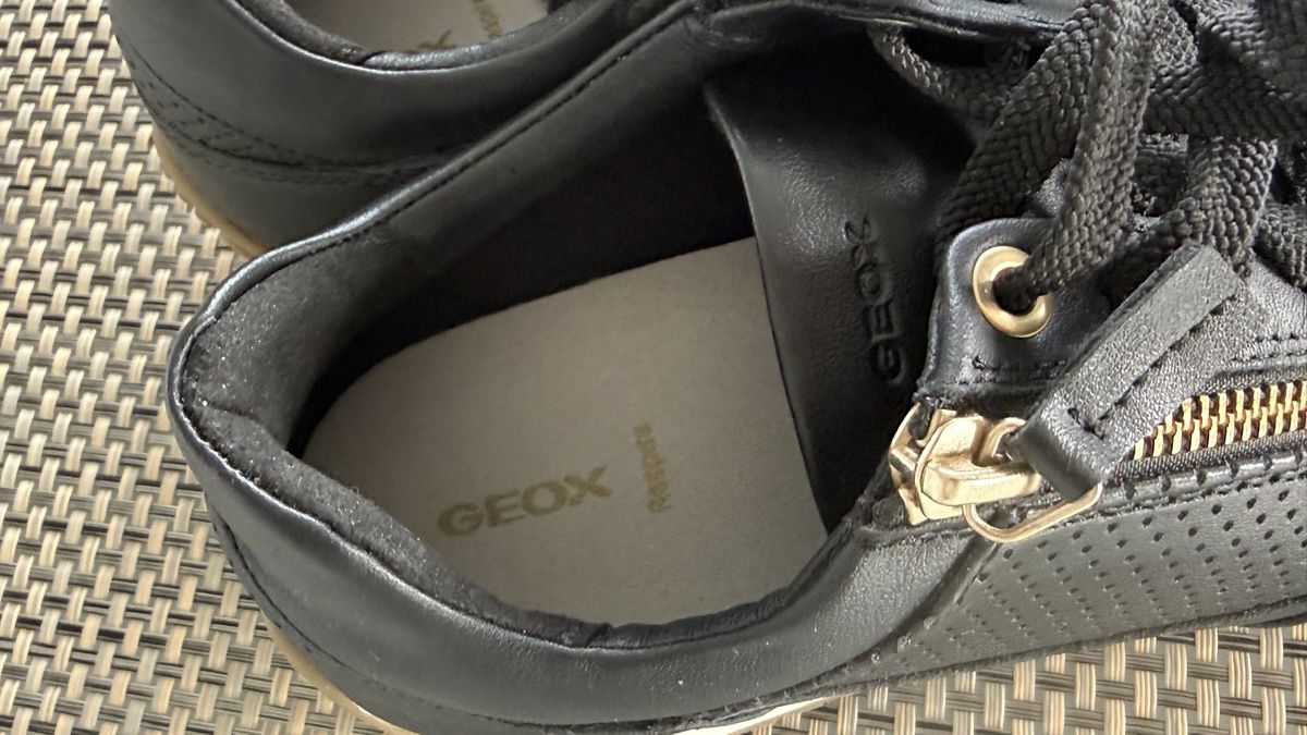Geox Scarpe da donna: Geox Sneaker schwarz, Gr. 36 – Usato da Ins venduto da Jniggi 3
