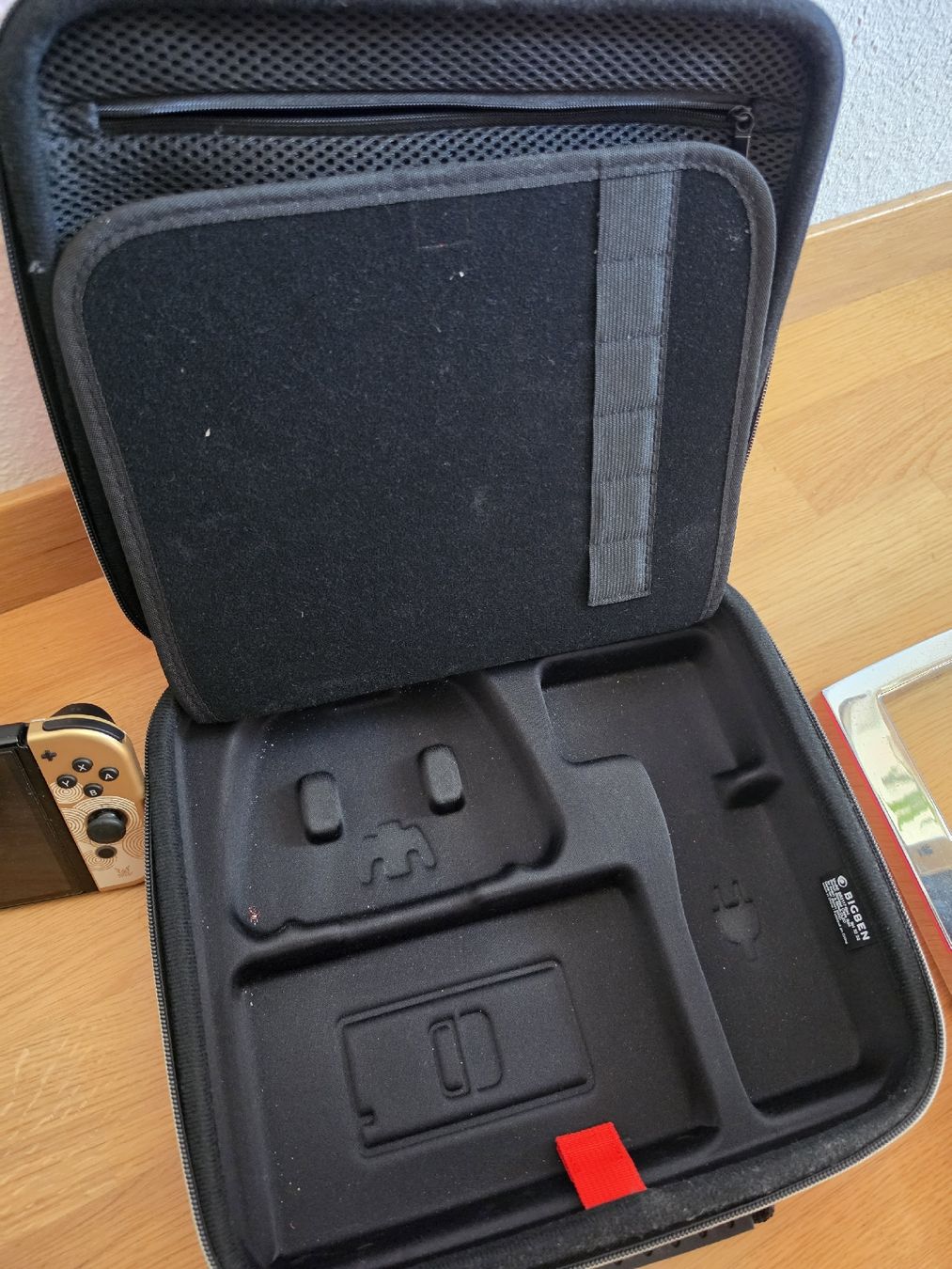 Nintendo Console: Nintendo Switch OLED Zelda Edition – Usato da Winterthur venduto da val_qbv7 1