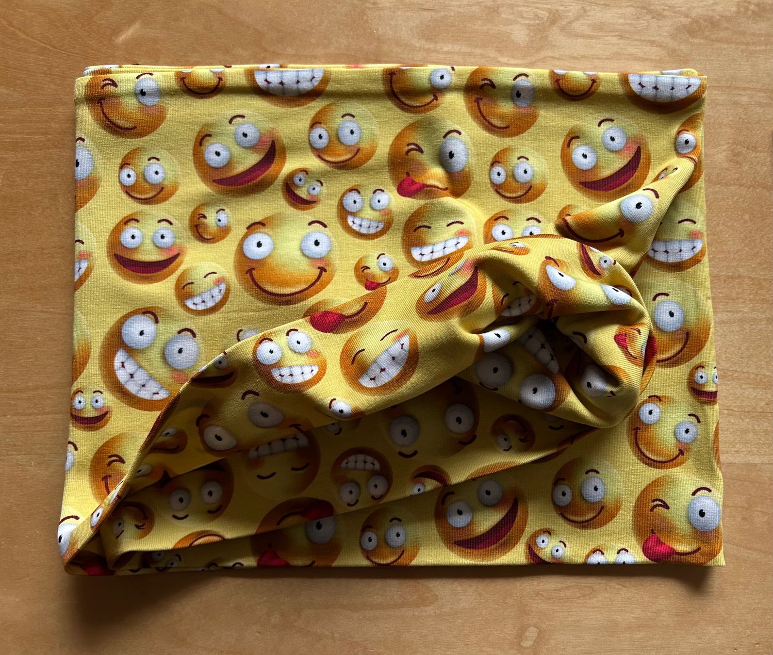 Altro abbigliamento per bambino: Kinder-Loop -Schlauchschal - Baumwoll-Jersey - Handarbeit – Nuovo e nell'imballaggio originale da Riniken venduto da einfach-so 1