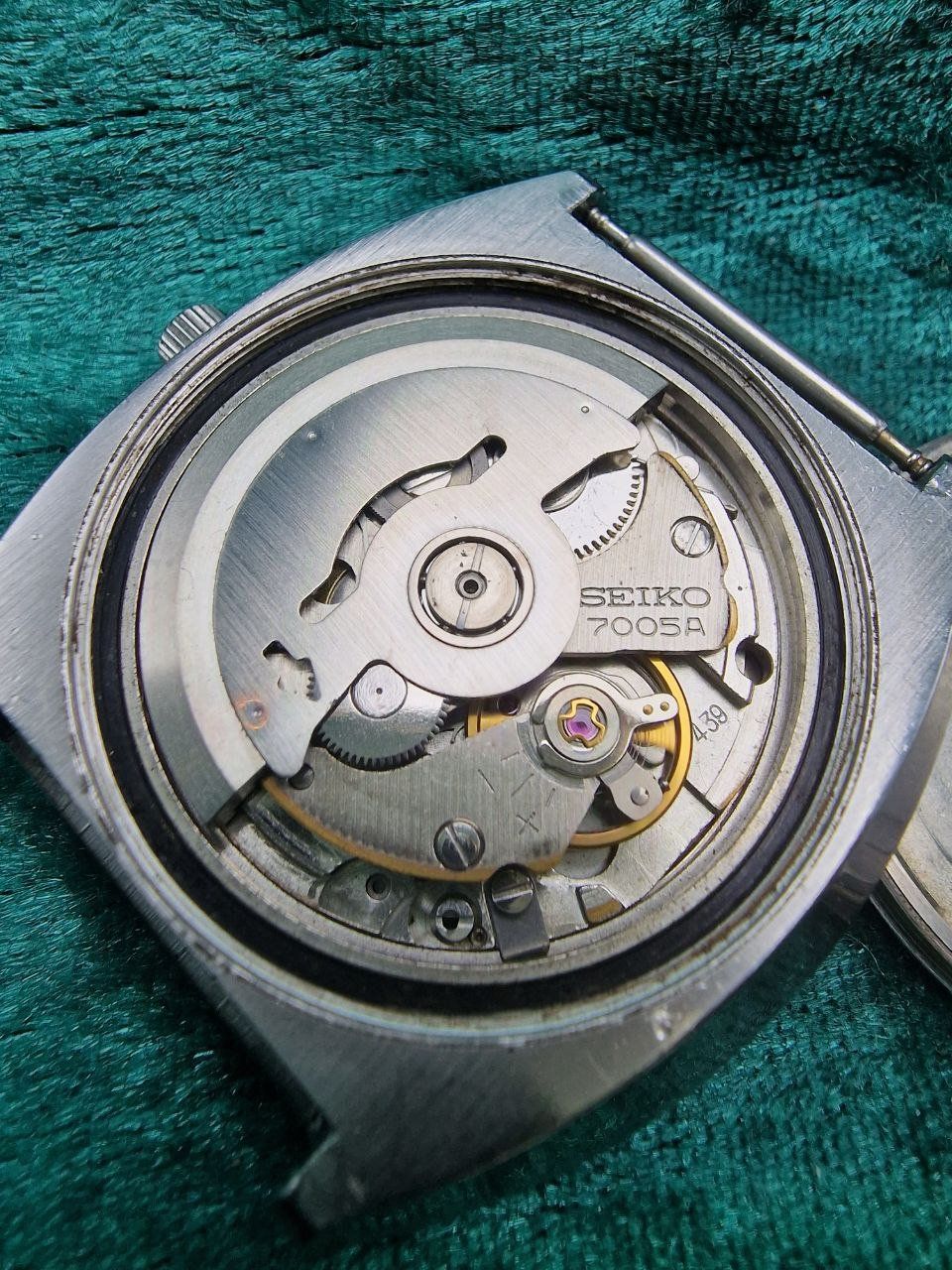 Seiko Orologi: Wunderschöne vintage SEIKO DIAMATIC ref.7005-6000 Blue Dial – Usato da Bassersdorf venduto da antik_leo 7