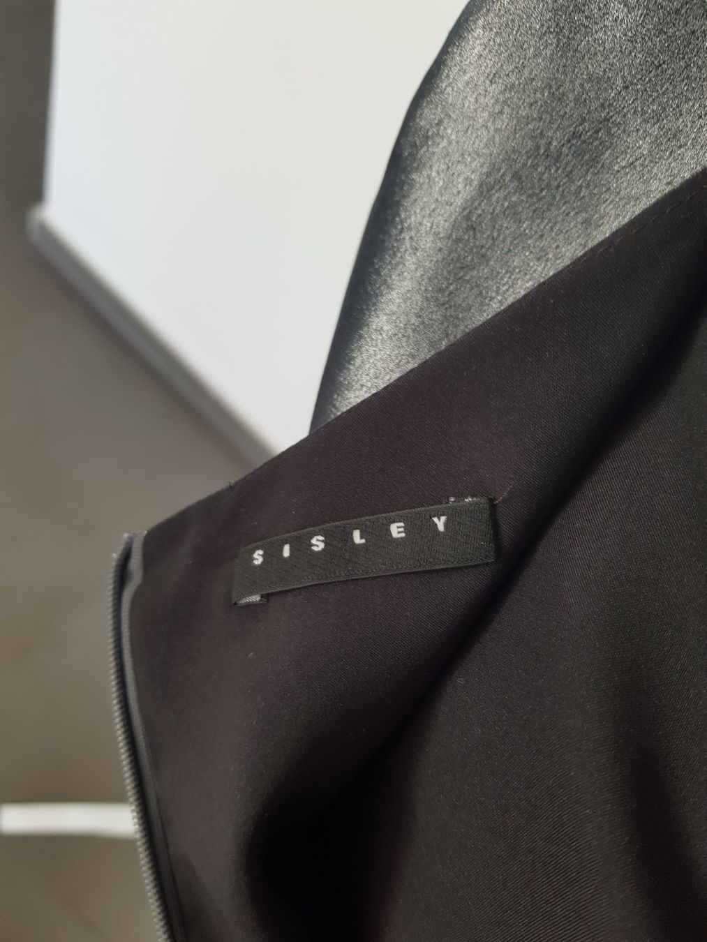 Sisley Lotti di vestiti: Festliches Kleid – Usato da Magden venduto da stricklady 7