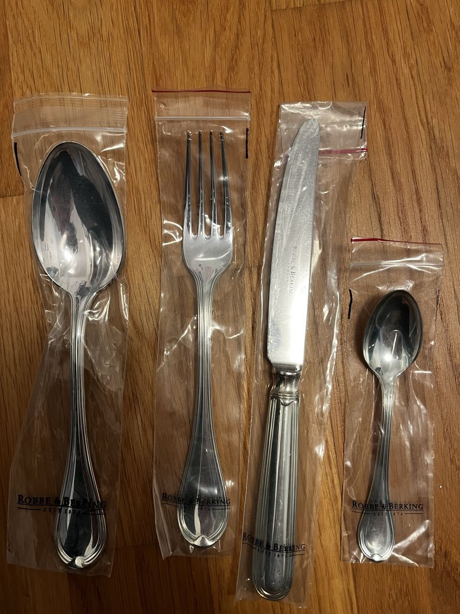 Robbe & Berking Set di posate: Robbe & Berking Classic Besteck, 4-teilig, Neu & Original – Nuovo e nell'imballaggio originale da Lyss venduto da dom_tj5h
