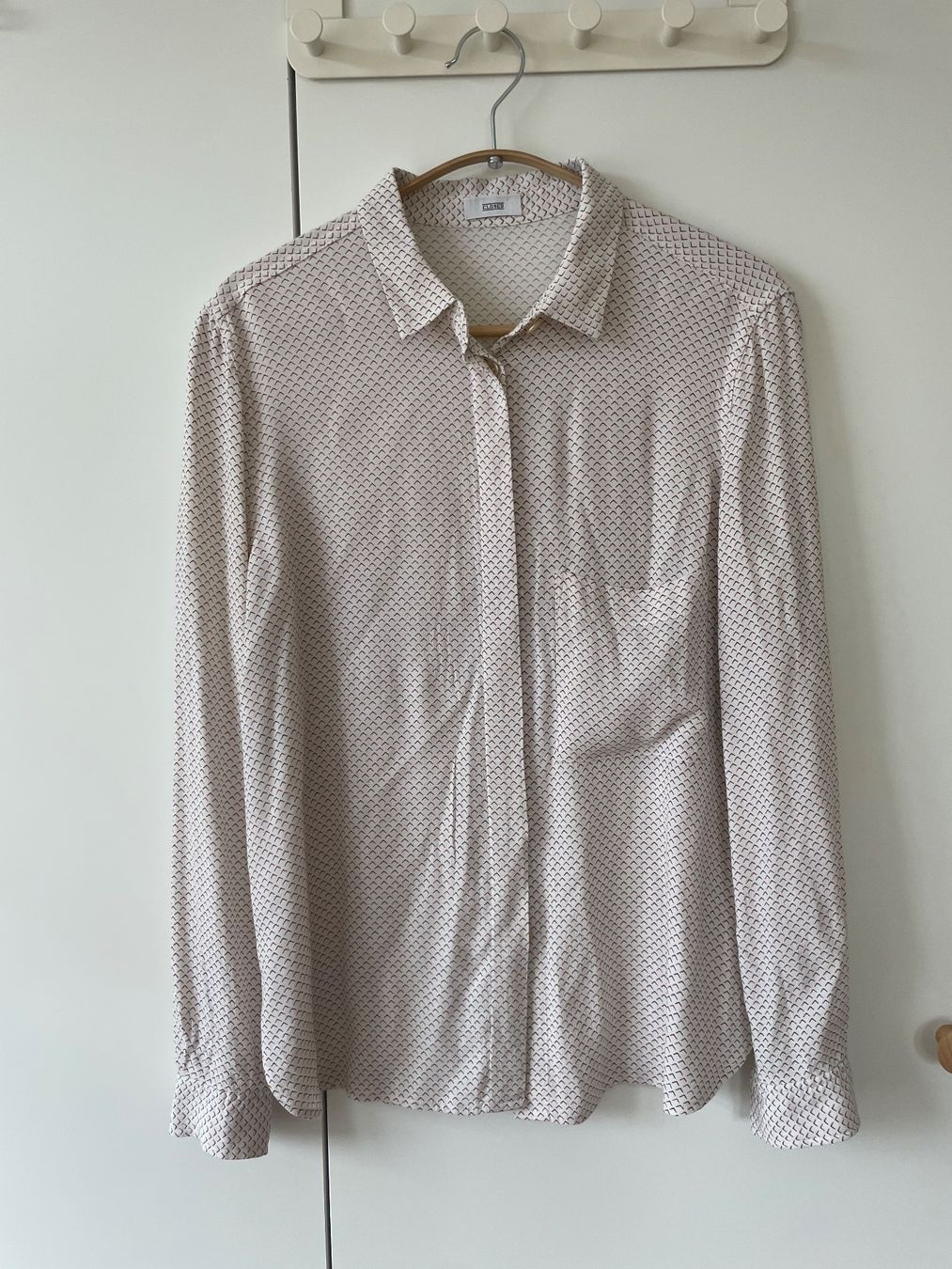 Closed Camicette: CLOSED Damen-Bluse Gr. S  / Allover-Print – Usato da Neukirch an der Thur venduto da bee88
