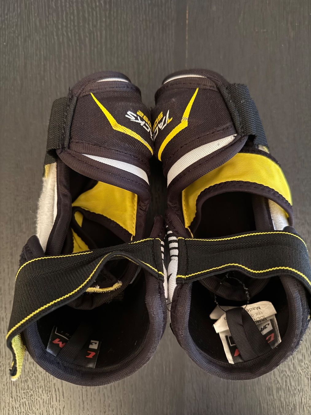 Ccm Schutz & Schoner: CCM Ellenbogen Protektoren Junior S – Gebraucht aus Zug von marcosonlineshop 4