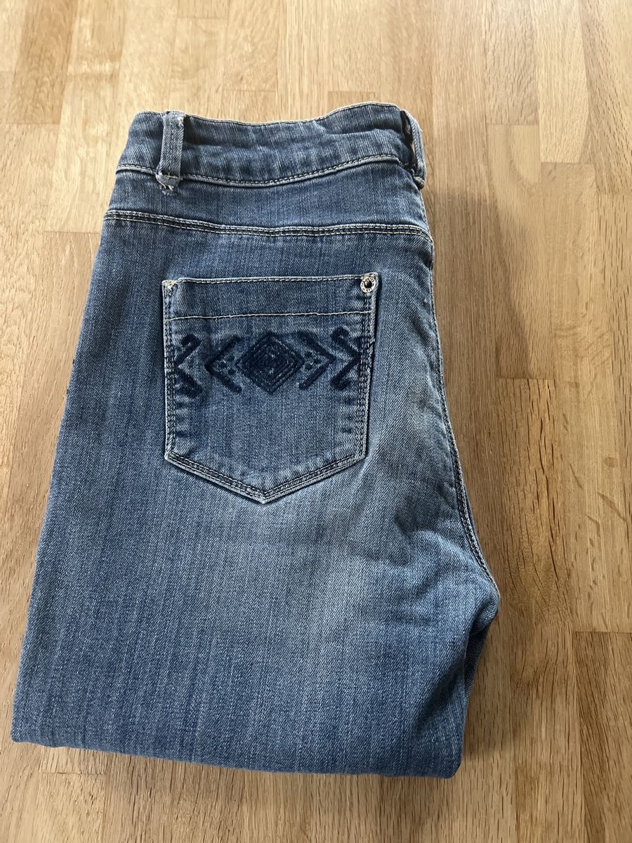 Jeans: Damen Jeans – Usato da Bachenbülach venduto da Dana_Ondrasik