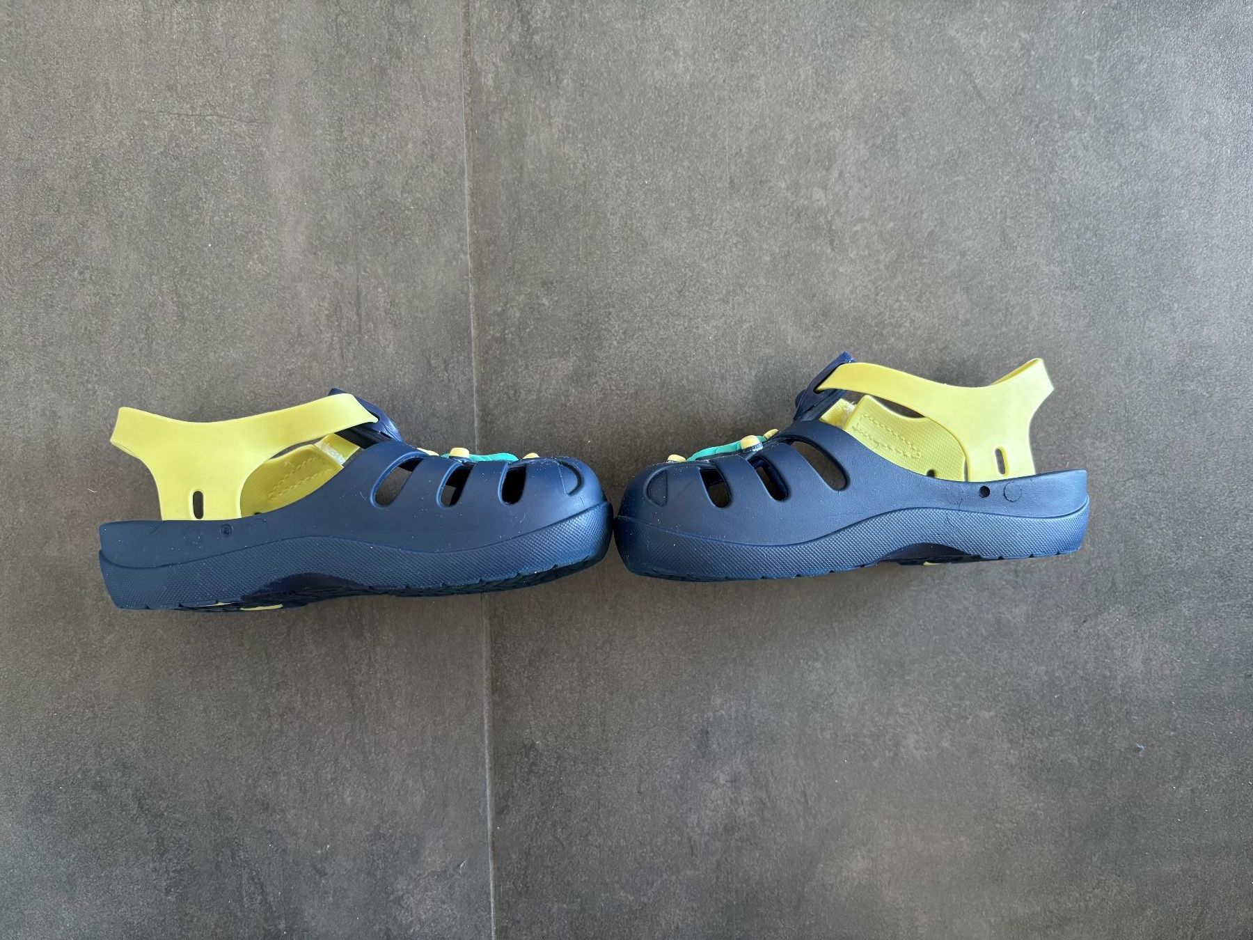 Ipanema Scarpe per ragazzi: Ipanema Strandschuh Gr. 24 – Nuovo (secondo la descrizione) da Oberägeri venduto da MariaLehman 2