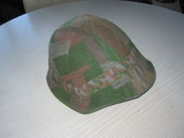 Schweizer Stahlhelm 18 mit Wende-Tarnüberzug