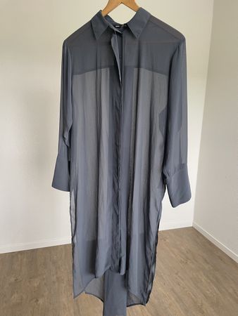 Graues langes Organza-Shirt, Größe M