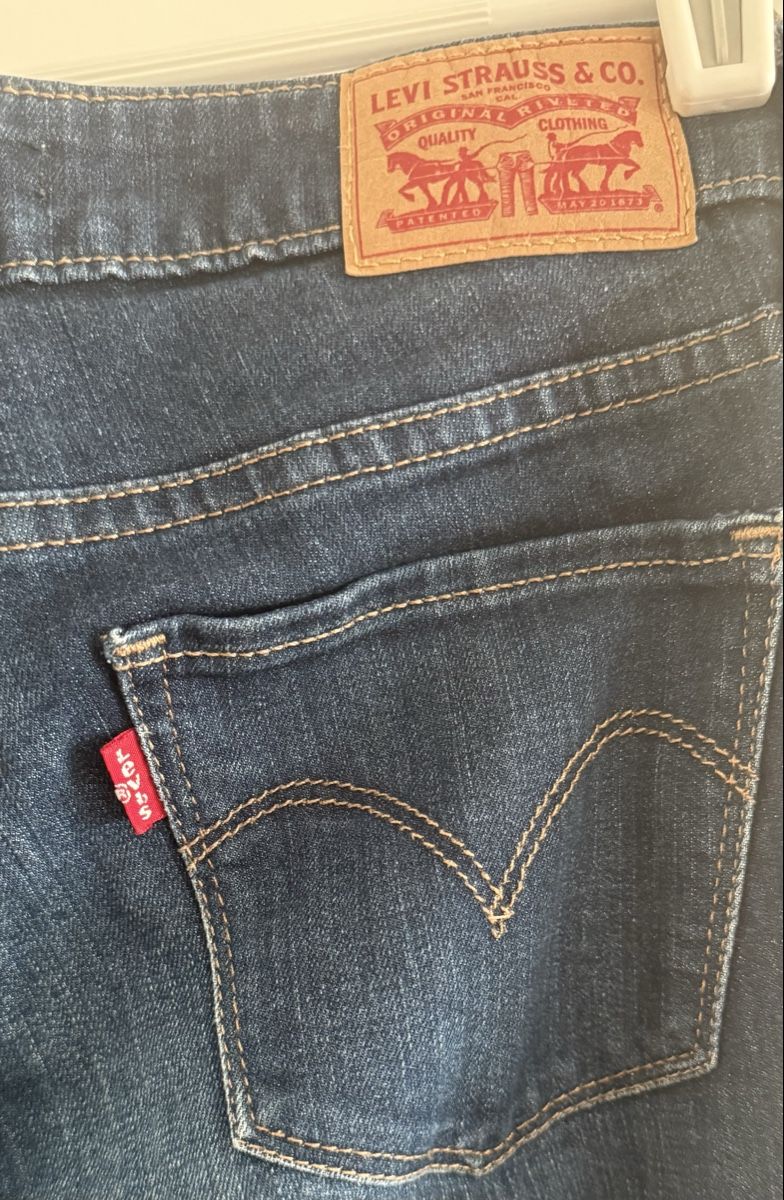 Levi's Pantalons: Levis Strauss & Co 711 Skinny Hose – D'occasion à Opfikon par Luis144 2