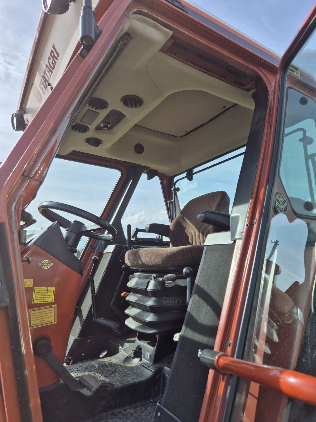 Fiat Trattori: Fiat 80-90 – Usato da Hombrechtikon venduto da Fiatagri80-90 3