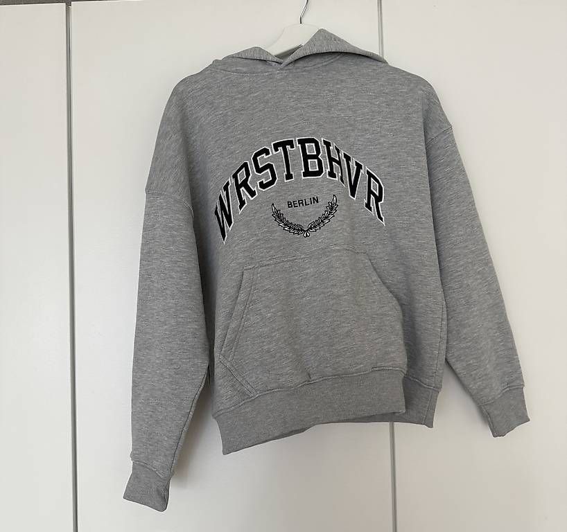 Maglioni & Felpe: Worst Behavior Hoodie – Usato da Oberburg venduto da ver_hnk8