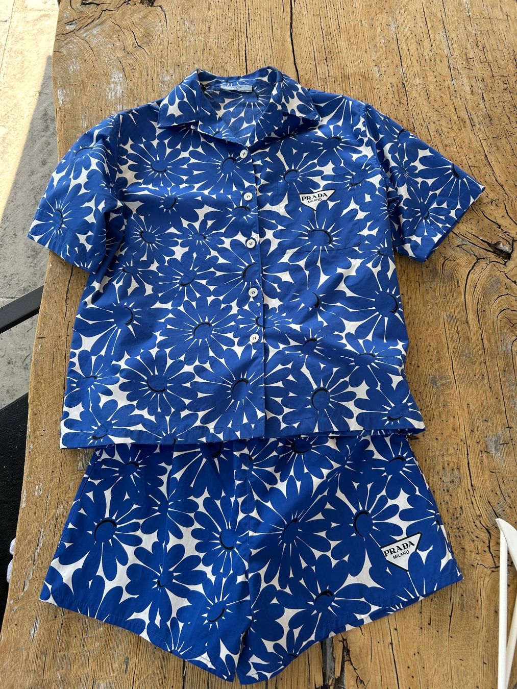 Prada Completi & Tailleur: Prada Sommer Set, Top Zustand! – Usato da Mettmenstetten venduto da lar_dh6c