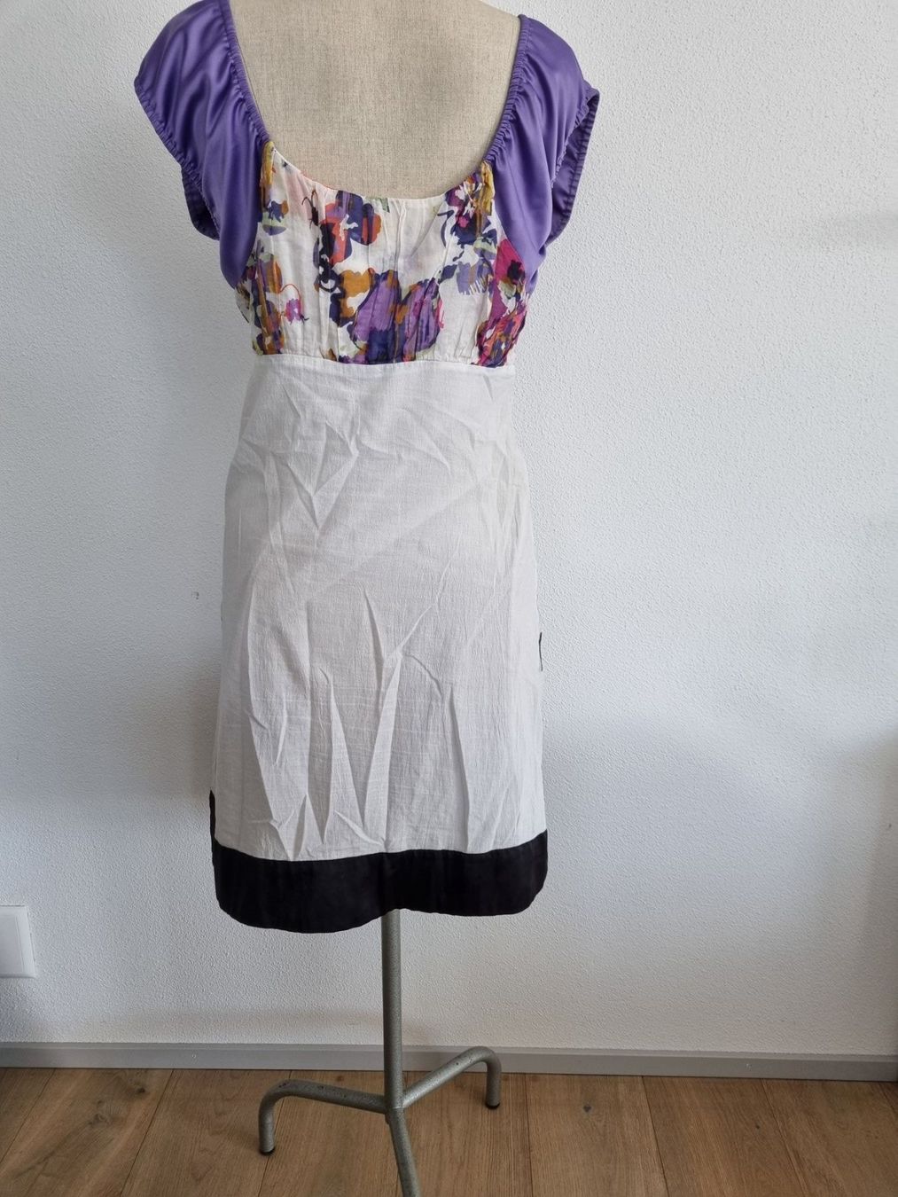 Vestiti: Kleid vom St-Martins, Grösse 38 – Usato da St. Erhard venduto da Saskia0 1