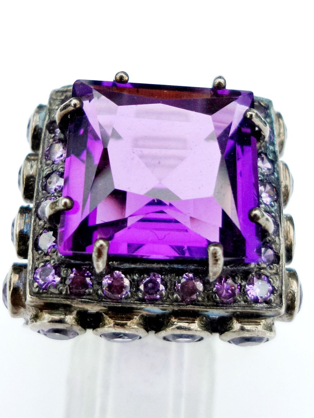 Anelli: Ring mit Amethysten in rhodiniertem Silber 925 Grösse 57 – Nuovo (secondo la descrizione) da Zürich venduto da Bieter04 2