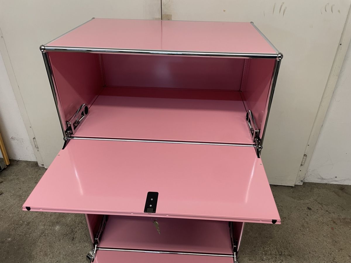 USM Étagères: Usm Haller Rollmöbel True Pink – D'occasion à Basel par M.Secondhand 3