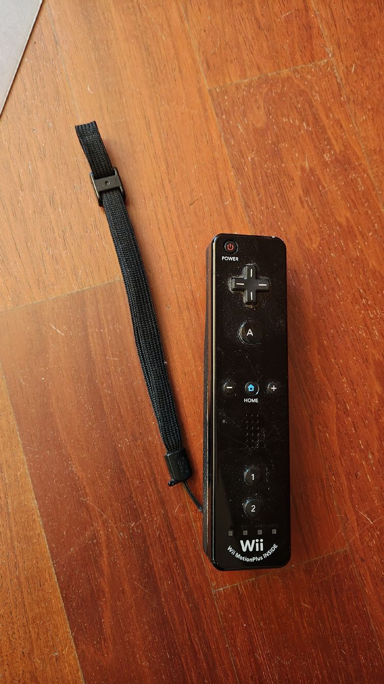Nintendo Controller: Nintendo Wii Controller (MotionPlus Inside) – Gebraucht aus Montagnola von mattbert86
