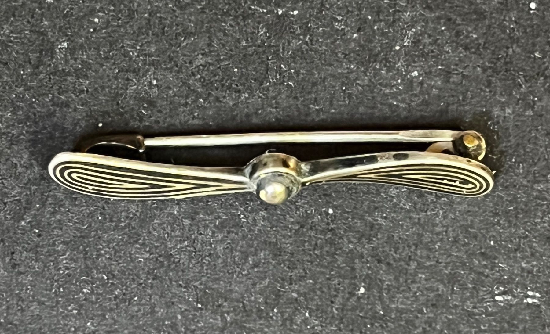 Spille & Fermagli: Antike Brosche "Flugzeugpropeller" - Silber – Usato da Zürich venduto da FV.vintage 1