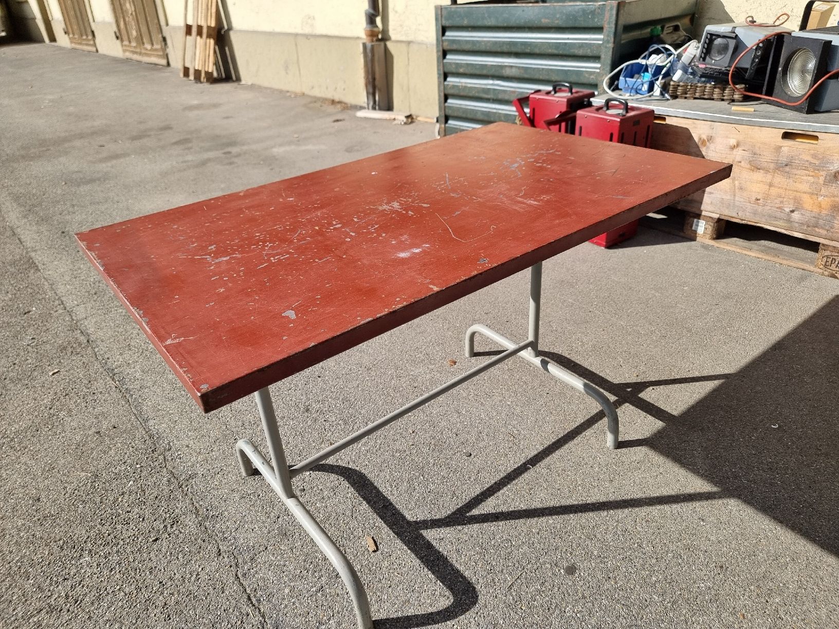 Tavoli: Stabiler blechtisch  Klapptisch  Schaffner bigla embru??? – Usato da Wil SG venduto da Athi 2