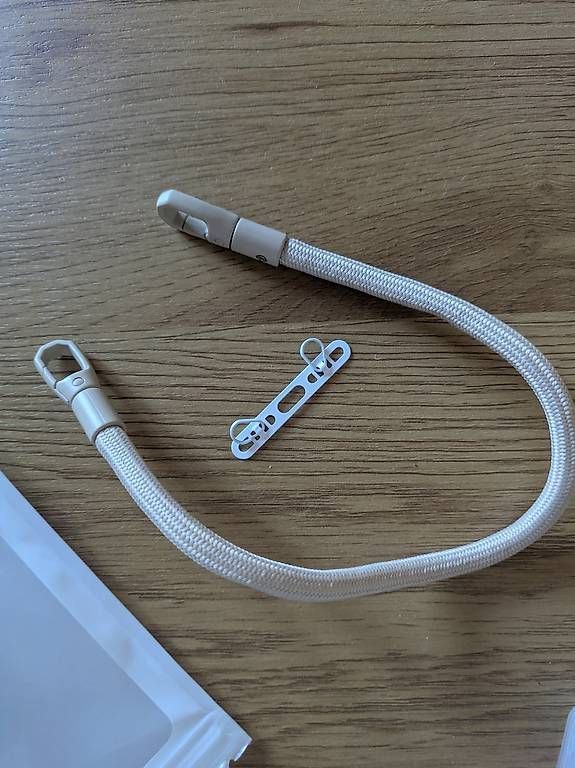 Alle Werkzeuge: Handy-Band mit Einlegehaken – Gebraucht aus Winterthur von janamarieneipp 2