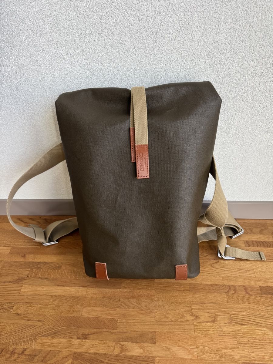 Brooks Rucksäcke: Brooks Pickwick Rucksack 12l, Farbe moss – Gebraucht aus Zürich von Parasailor